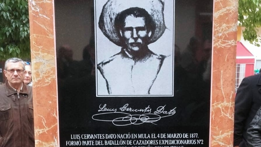 Homenaje del RAAC Nº 73 de Cartagena a Luis Cervantes Dato uno de los