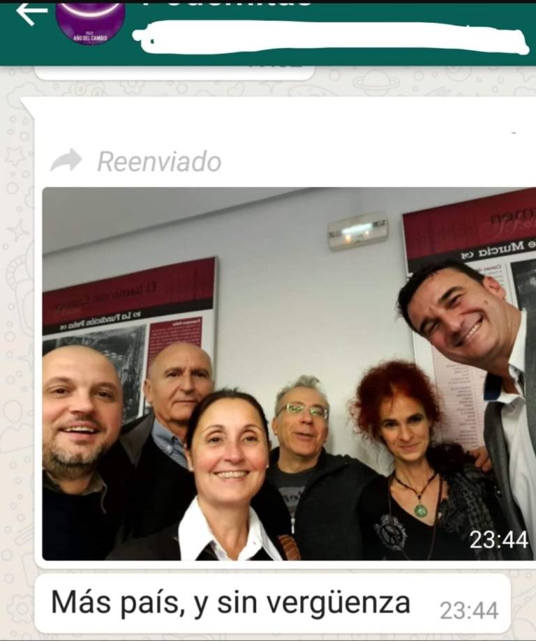 Pantallazo denunciado por los expedientados de Podemos. En la imagen aparecen tres integrantes del Consejo Ciudadano Municipal de Murcia (entre ellos los dos expedientados), la vocal de El Carmen y el vocal de Churra, así como el edil y líder municipal de Podemos, Ginés Ruiz
