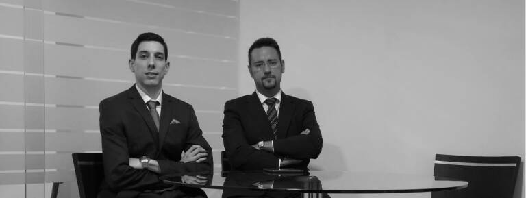 Jesús Daniel Bernadic con su socio, consultores especializados en aceleración de startups