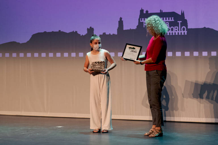  Ainhoa Gràcia recogiendo el premio en Plasencia
