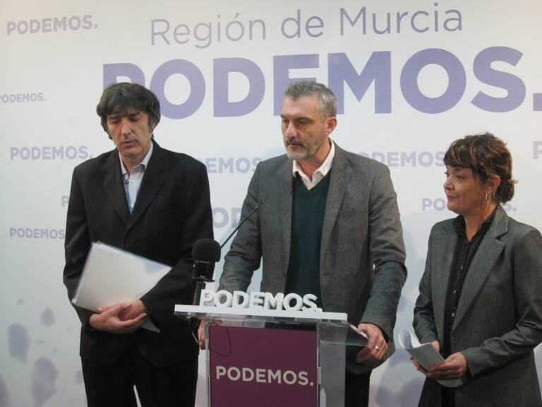 Rafael Esteban, Óscar Urralburu y María Giménez, en 2018. Foto: PODEMOS