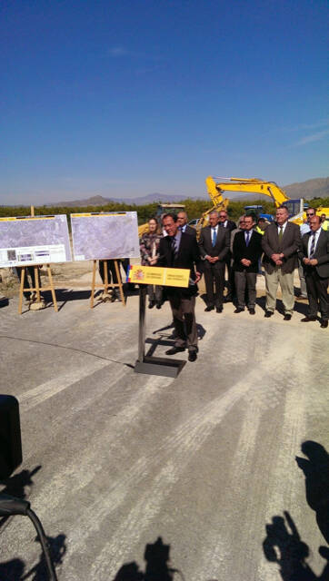 Presentación del proyecto por la ministra de Fomento en Zeneta, en marzo de 2015. Foto: MP