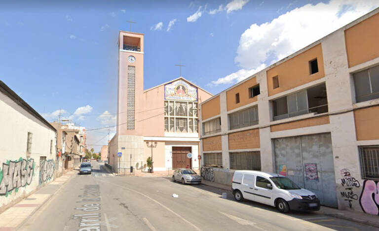 Aprueban la demolición de naves junto a la iglesia de San Pío X para  mejorar el enlace con la carretera de El Palmar - Murciaplaza