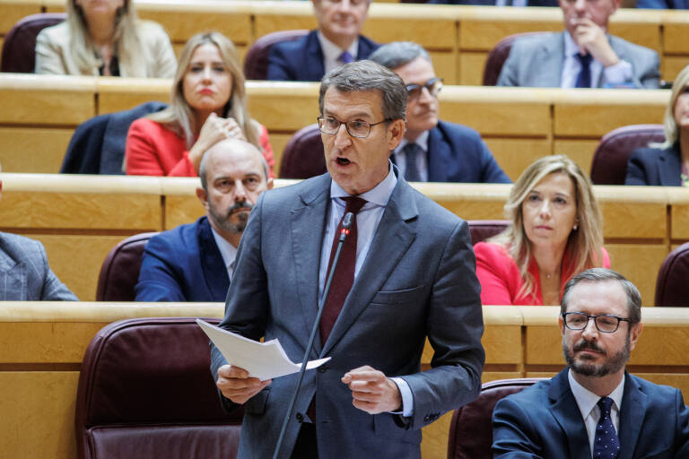 Feijóo interviene durante una sesión de control al Gobierno en el Senado. Foto: ALEJANDRO MARTÍNEZ VÉLEZ/EP
