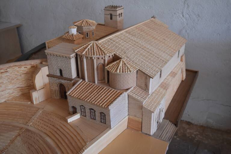 El museo de Bullas para viajar por el mundo incorpora una maqueta de la  Catedral Vieja de Cartagena - Murciaplaza