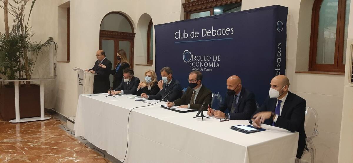‘Club de Debates’ del Círculo de Economía. Foto: C. E.