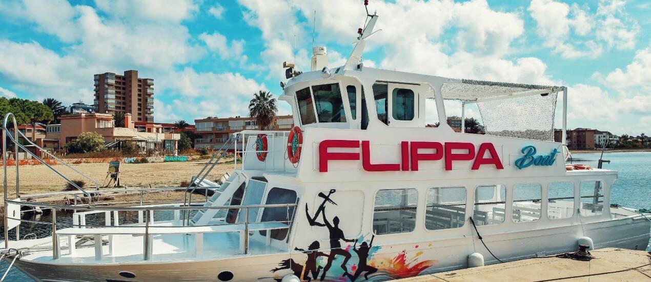 Una fiesta en barco por La Manga del Mar Menor: Flippa Boat traslada la  diversión de la playa al mar - Murciaplaza