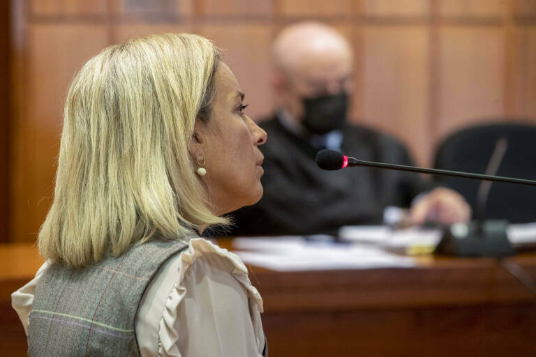  La exconsejera Adela Martínez-Cachá, en el juicio. Foto: MARCIAL GUILLÉN (EFE)